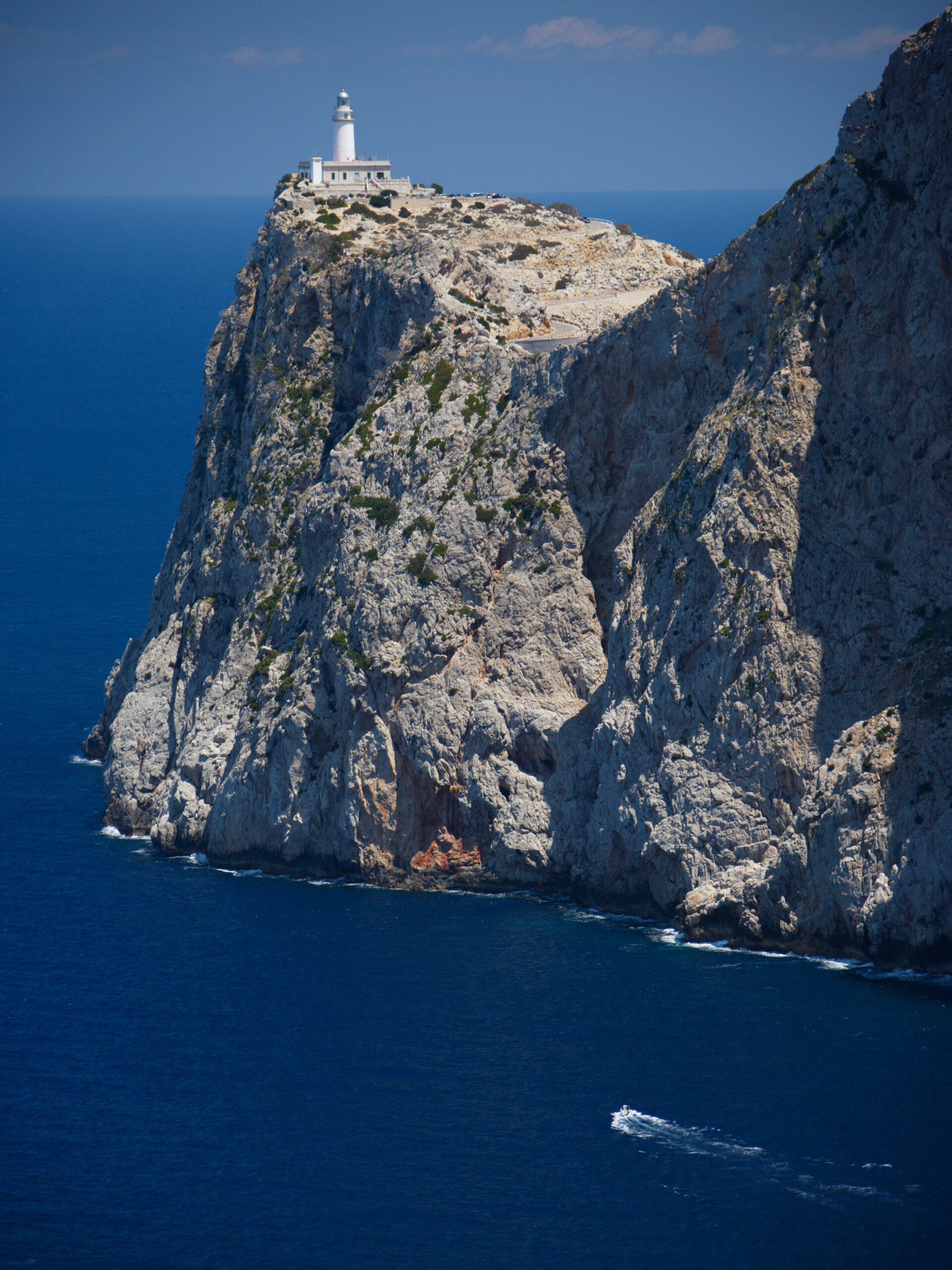 anchored-sailboat-in-bay