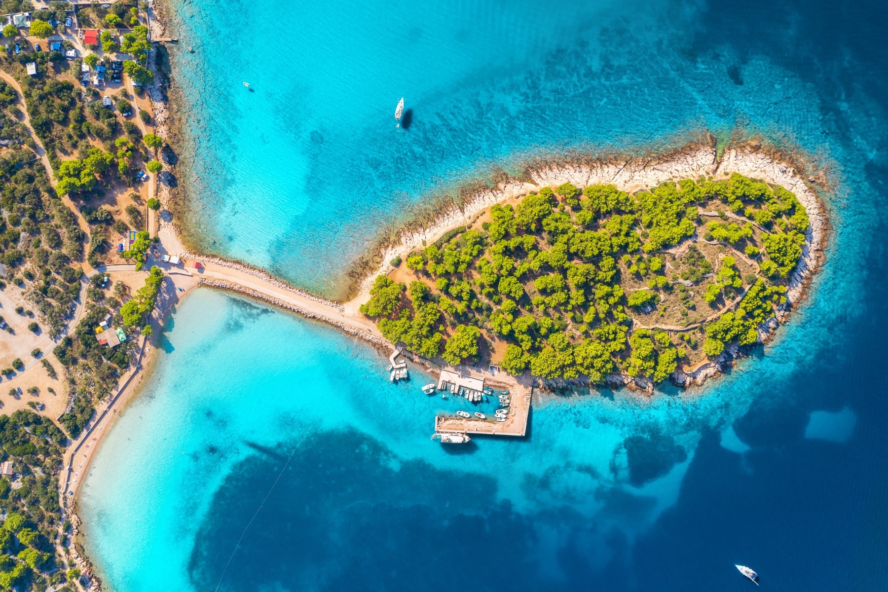 day6-monodendri-island-aerial-3x2